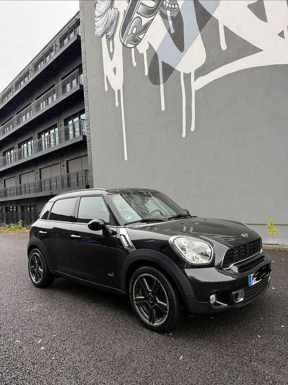 Schwarz Gebraucht 2010 Mini Cooper S Countryman SUV | 7.499 € (Superpreis) - Bild 1/4