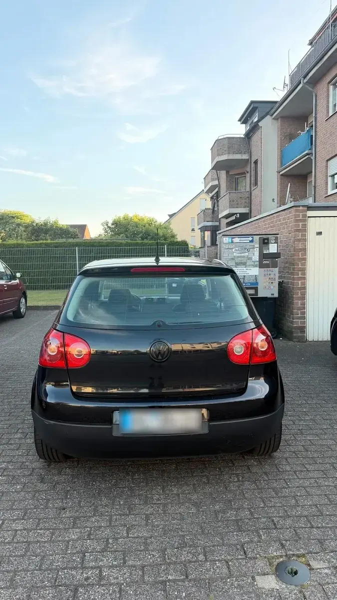 Gebraucht VW Golf V 116 PS (85 kW) 2007 Schwarz Kleinwagen