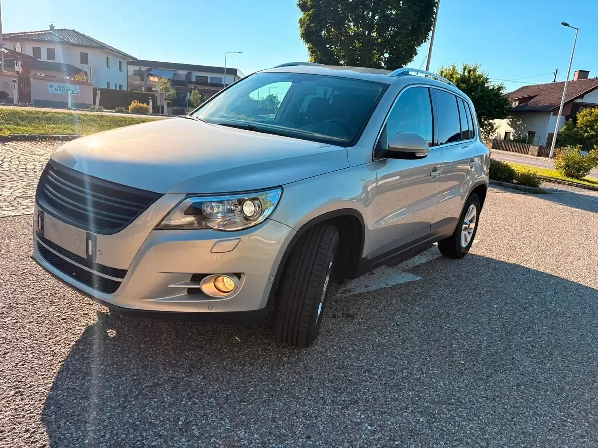 Gebraucht VW Tiguan 140 PS (102 kW) 2009 Silber SUV
