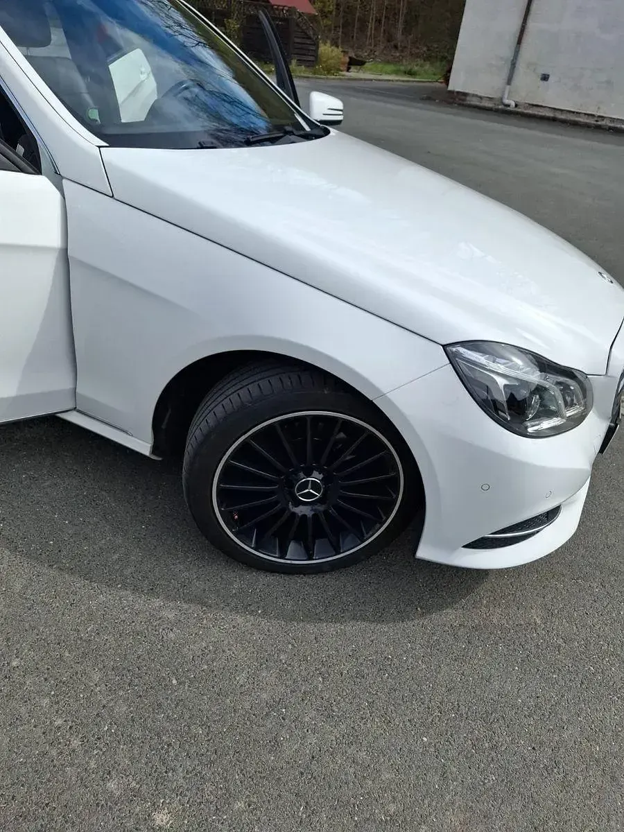 Usado Mercedes E200 Avantgarde 136 CV (100 kW) 2015 Blanco Berlina