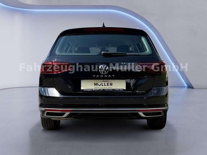 Gebraucht VW Passat Elegance 200 PS (147 kW) 2024 Schwarz Kombi