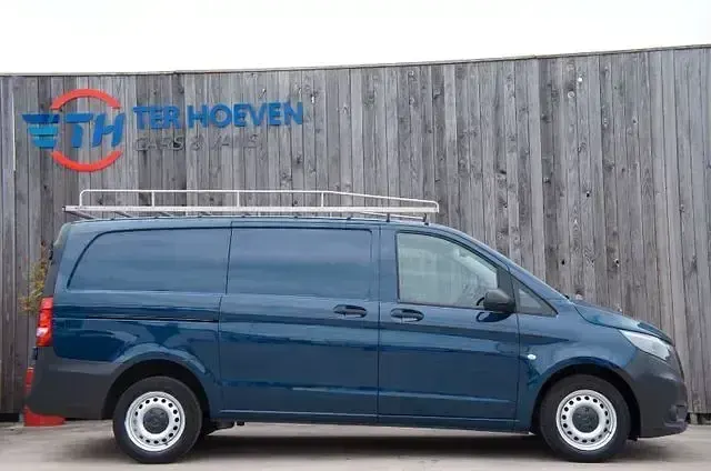Gebraucht Mercedes Vito 114 PS (83 kW) 2017 Blau Van