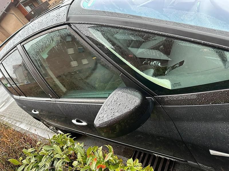 Gebraucht Renault Espace 173 PS (127 kW) 2011 Schwarz Van / Kleinbus