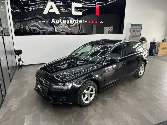 Gebraucht Audi A4 Ambiente 177 PS (130 kW) 2012 Phantomschwarz perleffekt Kombi