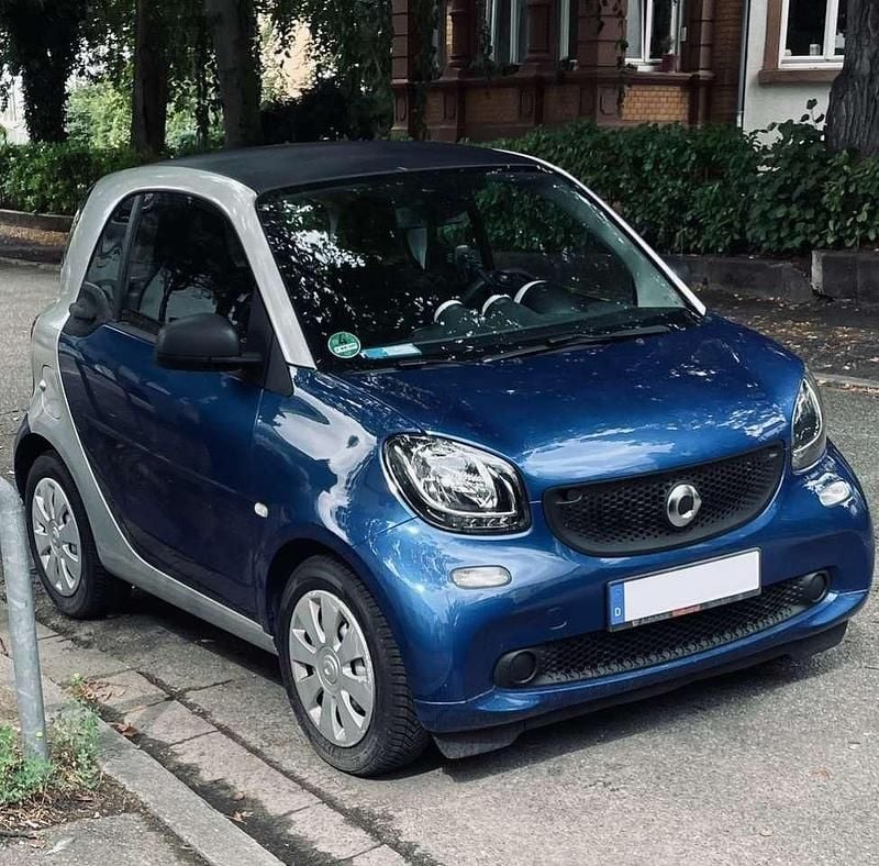 Blau Gebraucht 2015 Smart ForTwo Coupé Coupé | 10.500 € (Guter Preis) - Bild 1/2
