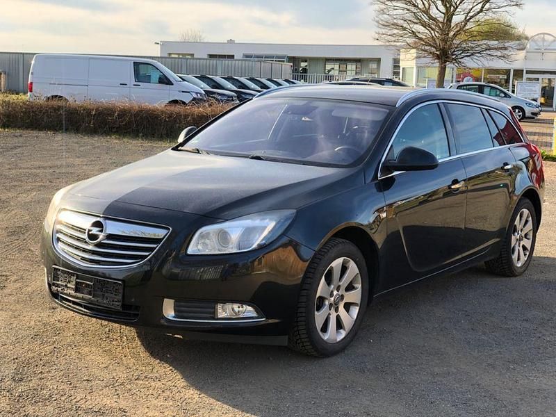 Second-hand Opel Insignia 131 CP (96 kW) 2012 Negru Break