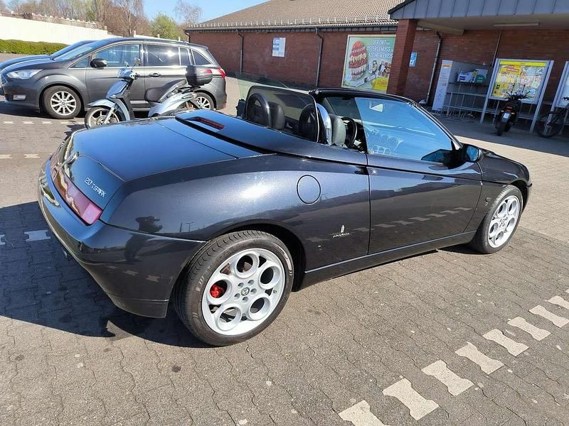 Gebraucht Alfa Romeo Spider 150 PS (110 kW) 2002 Schwarz Cabrio