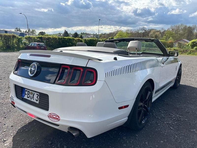 Gebraucht Ford Mustang Premium 309 PS (227 kW) 2013 Weiß Cabrio