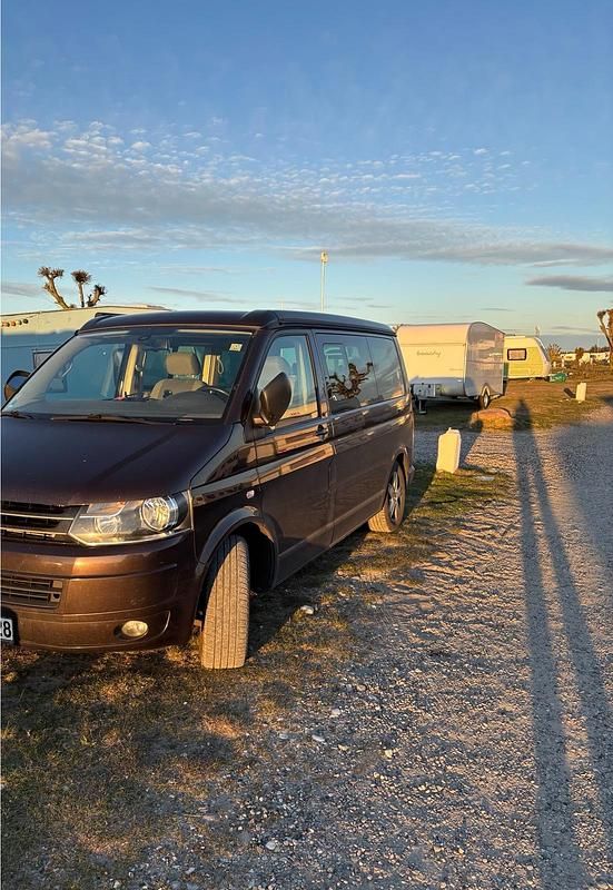 Braun Gebraucht 2012 VW T5 Beach Van | 24.999 € - Bild 1/4