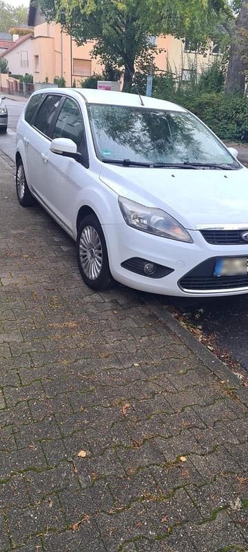 Gebraucht Ford Focus 136 PS (100 kW) 2009 Weiß Limousine
