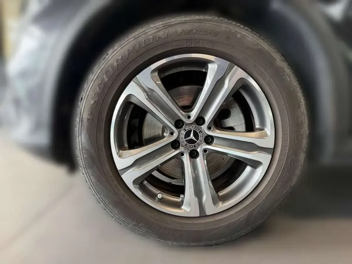 Gebraucht Mercedes GLC220 194 PS (142 kW) 2022 Grau SUV