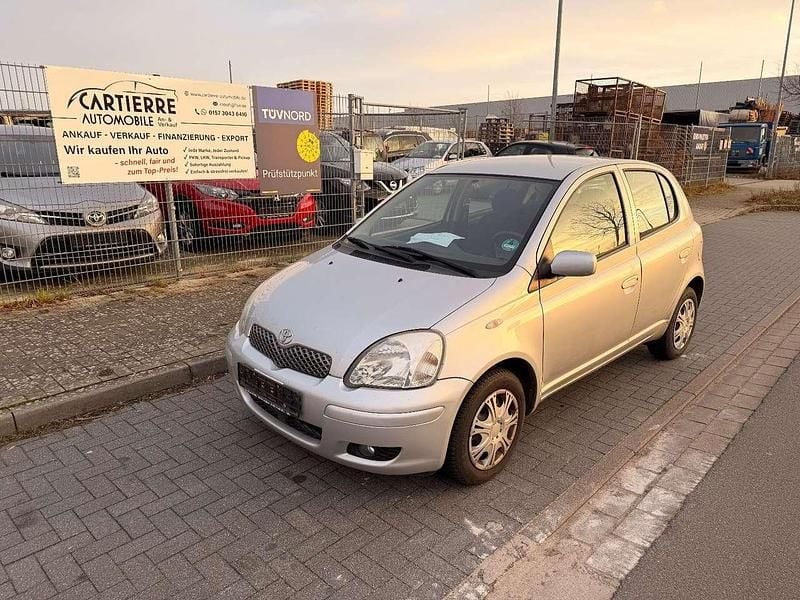 Silber Gebraucht 2005 Toyota Yaris Edition Kleinwagen | 2.999 € (Fairer Preis) - Bild 1/4