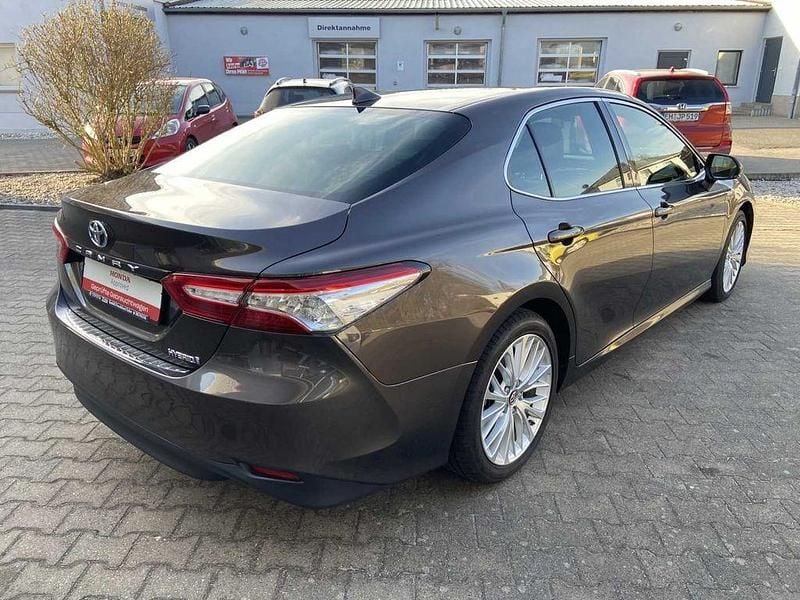 Gebraucht Toyota Camry Executive 178 PS (130 kW) 2019 Graphitbraunmetallic Limousine