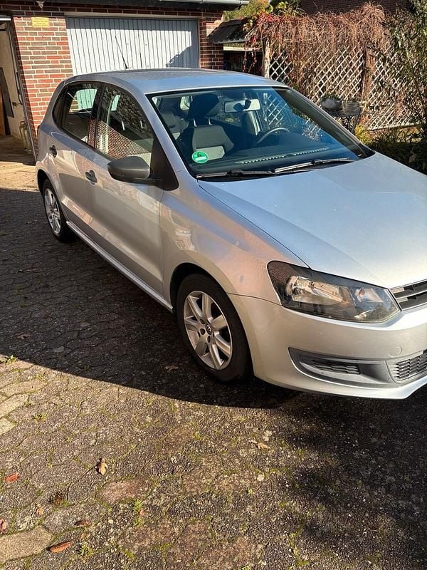 Silber Gebraucht 2010 VW Polo Kleinwagen | 4.500 € (Fairer Preis) - Bild 1/4