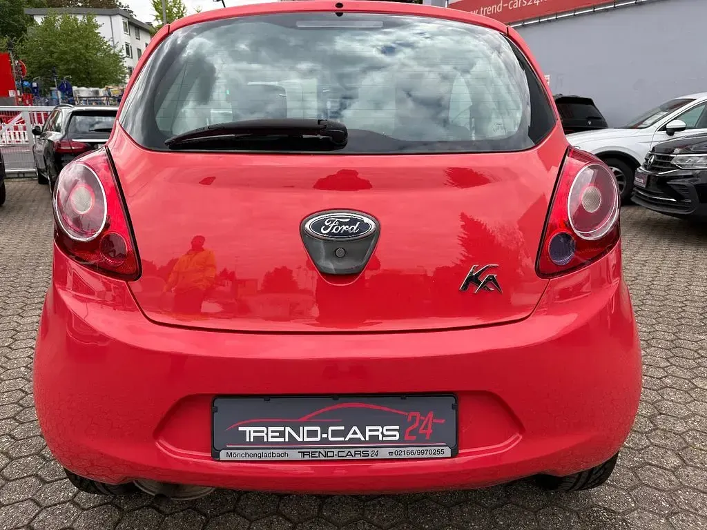Gebraucht Ford Ka Ambiente 69 PS (50 kW) 2011 Rot Kleinwagen