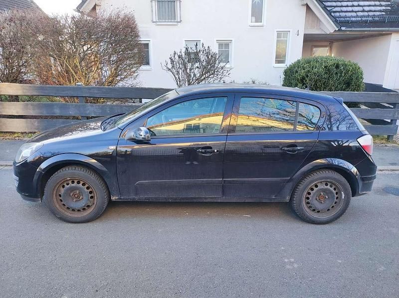 Gebraucht Opel Astra 90 PS (66 kW) 2006 Schwarz Limousine