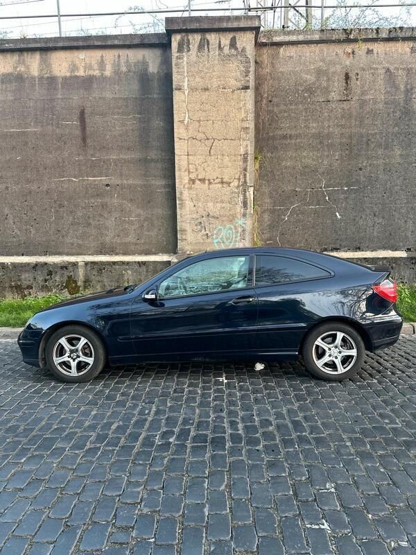 Andere außenfarben Gebraucht 2003 Mercedes C200 Coupé | 3.000 € - Bild 1/4