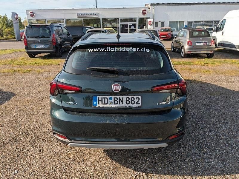 Gebraucht Fiat Tipo Garmin 131 PS (96 kW) 2023 Grün Limousine