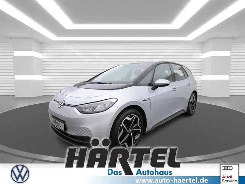 Scale silver, metallic Gebraucht 2023 VW ID.3 Pro Performance Kleinwagen | 24.600 € (Guter Preis) - Bild 1/4