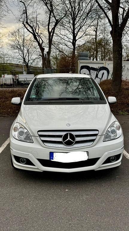Gebraucht Mercedes B160 95 PS (69 kW) 2009 Weiß Van / Kleinbus
