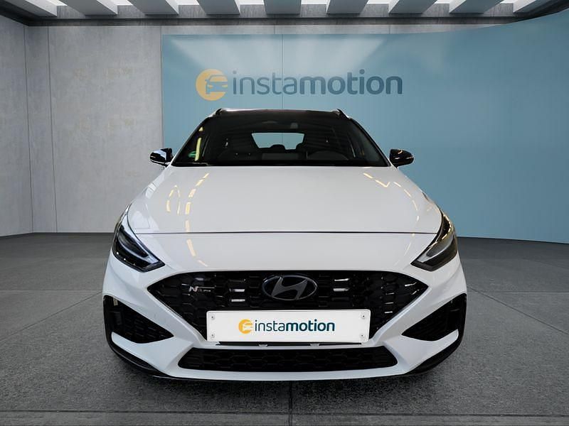 Gebraucht Hyundai i30 140 PS (102 kW) 2025 Weiß Kleinwagen