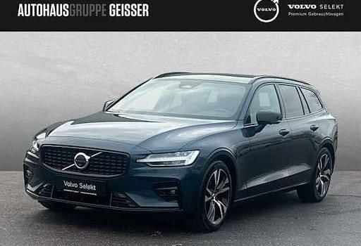 Gebraucht Volvo V60 Plus 197 PS (144 kW) 2025 Blau Kombi