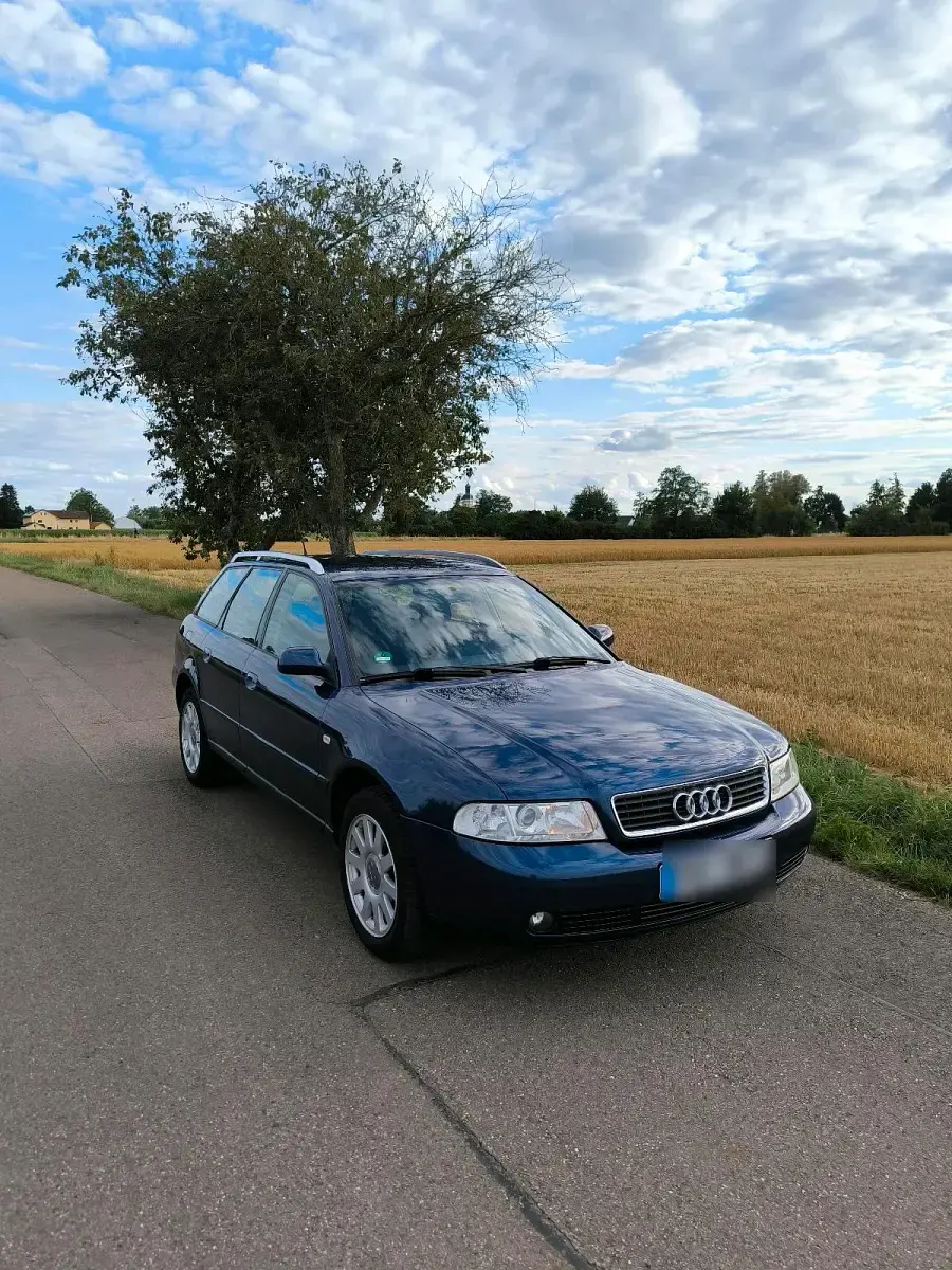 Gebraucht Audi A4 150 PS (110 kW) 2000 Blau Kombi