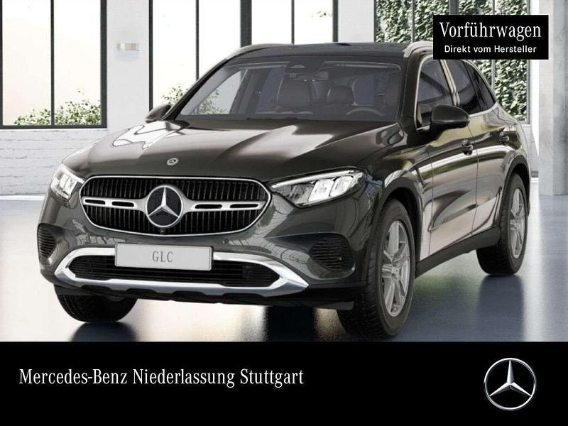 Unilack schwarz Gebraucht 2025 Mercedes GLC200 AMG SUV | 53.590 € (Guter Preis) - Bild 1/4