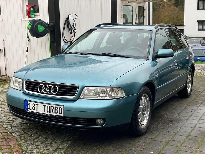 Grün Gebraucht 1999 Audi A4 Performance Kombi | 4.350 € (Teuer) - Bild 1/4