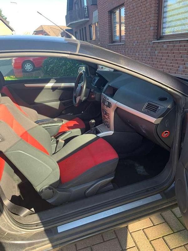Gebraucht Opel Astra Cabriolet Edition 105 PS (77 kW) 2006 Schwarz Cabrio