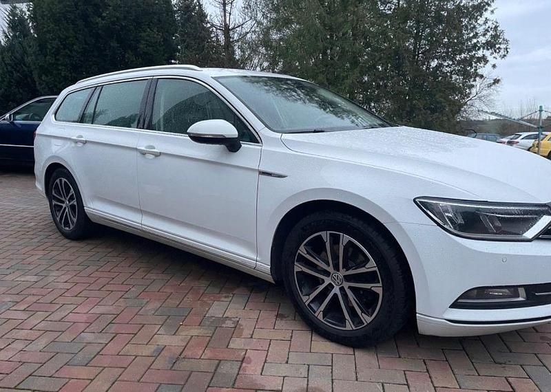 Gebraucht VW Passat 150 PS (110 kW) 2016 Weiß Kombi