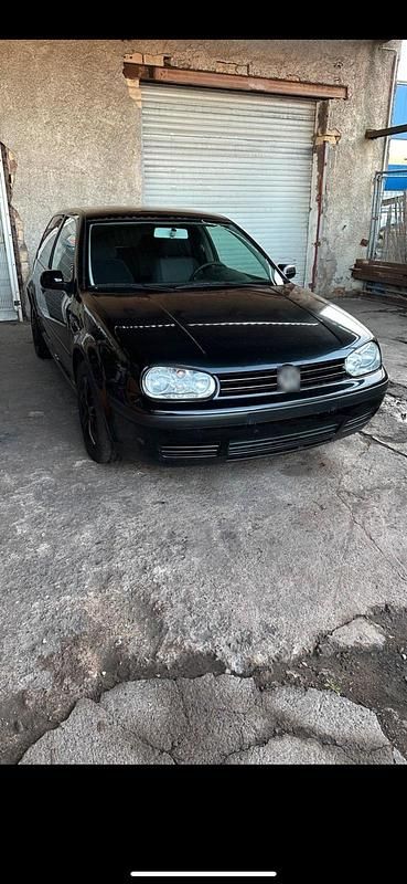 Gebraucht VW Golf IV 75 PS (55 kW) 2002 Schwarz Kleinwagen