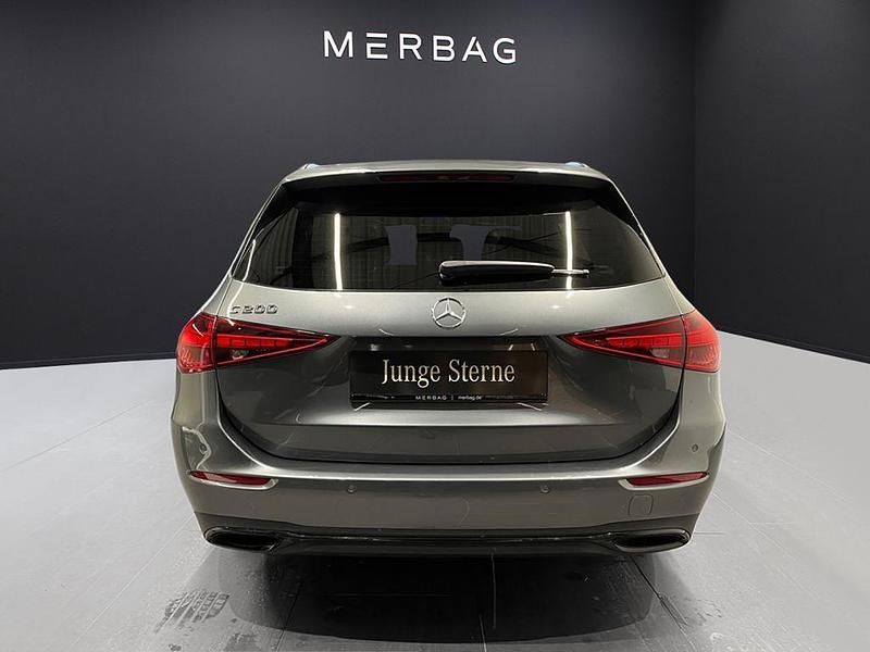 Gebraucht Mercedes C200 Avantgarde 204 PS (150 kW) 2023 Grau Limousine