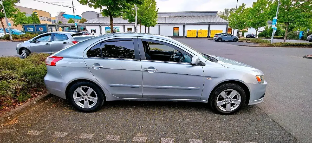 Gebraucht Mitsubishi Lancer 143 PS (105 kW) 2009 Grau Kombi