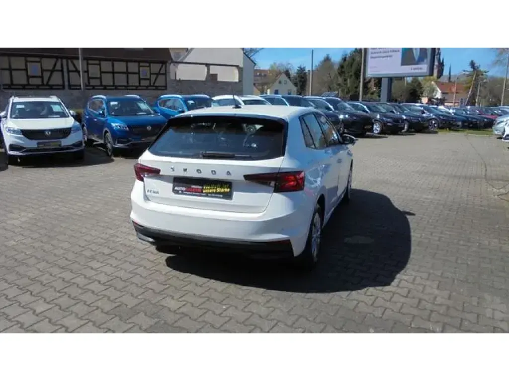 Usata Skoda Fabia Active 65 CV (47 kW) 2022 Bianco Utilitaria