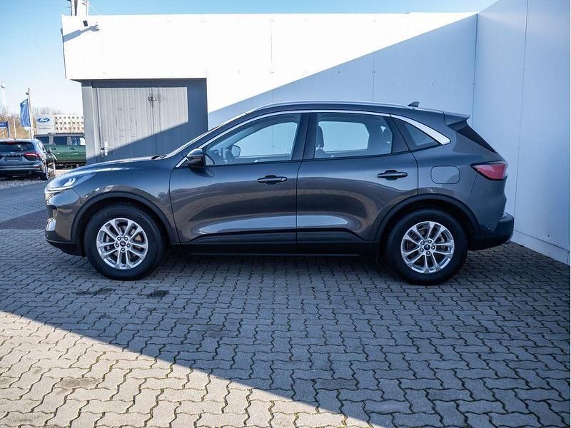 Gebraucht Ford Kuga Titanium 120 PS (88 kW) 2023 Grau / magnetic grau SUV