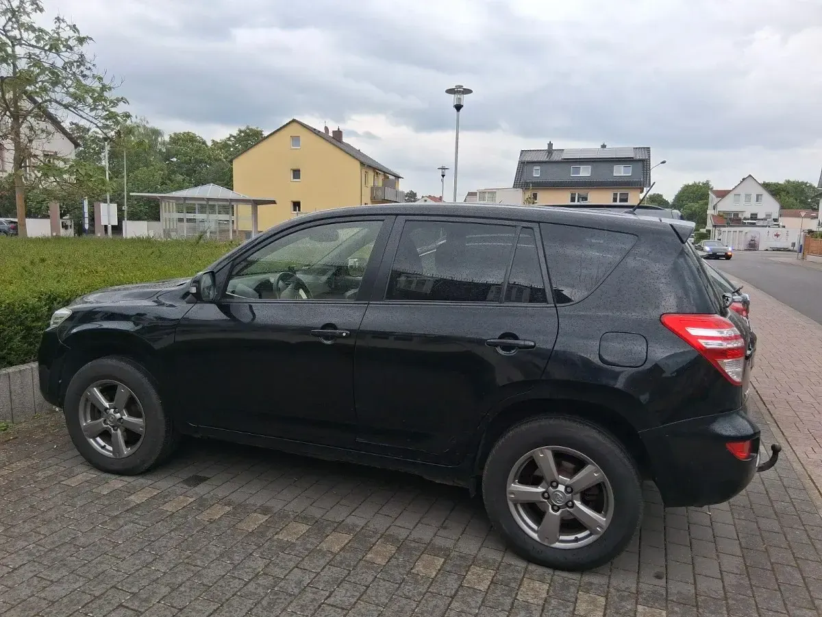 Gebraucht Toyota RAV4 150 PS (110 kW) 2012 Schwarz SUV