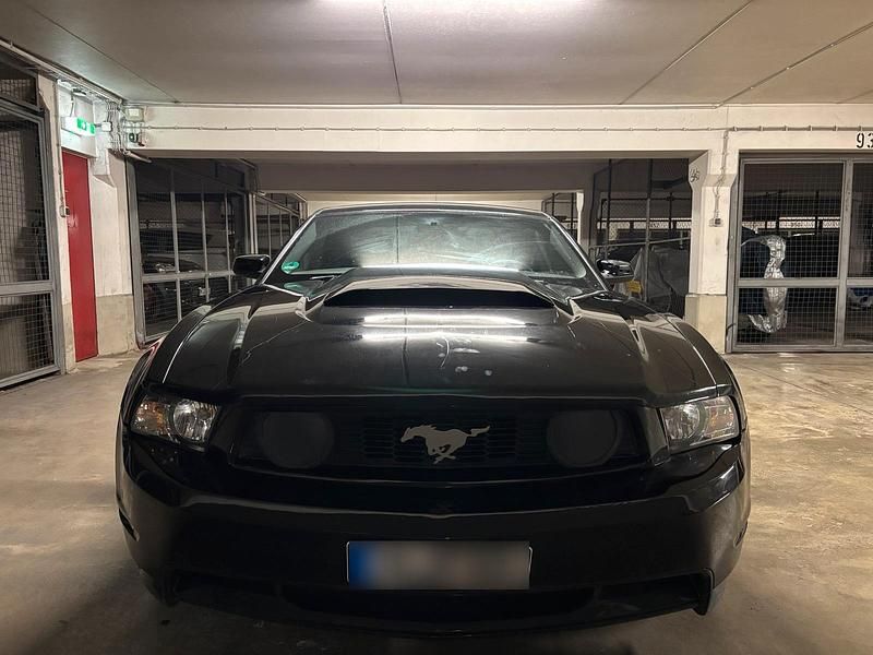 Gebraucht Ford Mustang 305 PS (224 kW) 2012 Schwarz Coupé