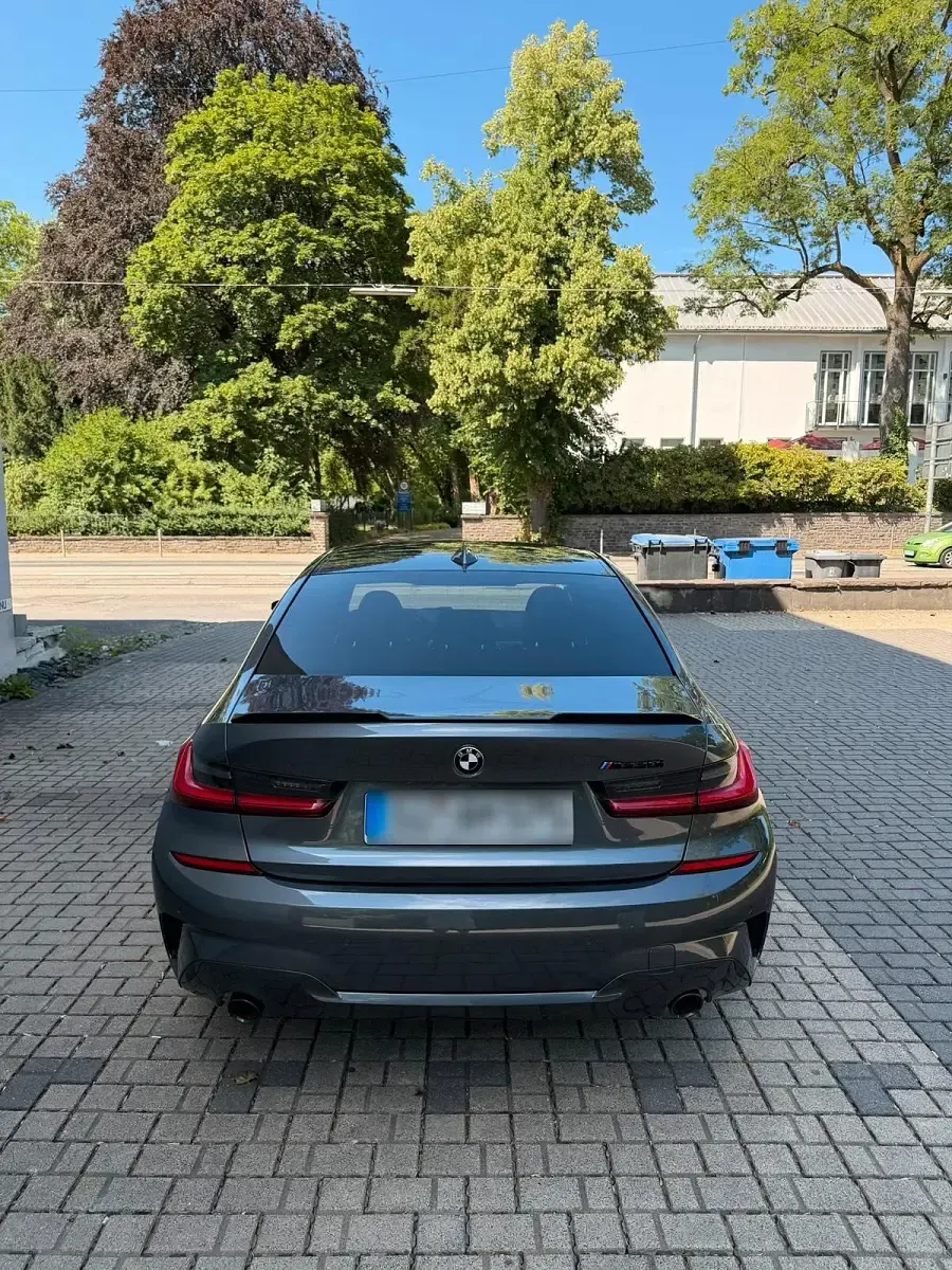 Gebraucht BMW 330 M Sport 258 PS (189 kW) 2020 Grau Limousine