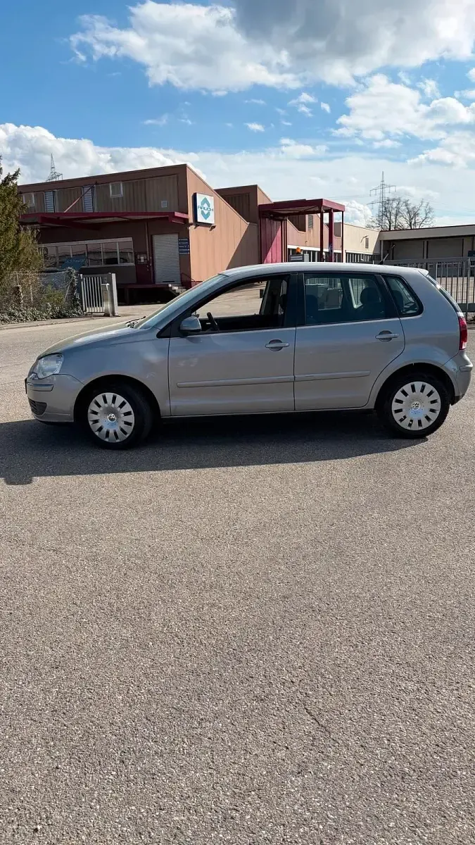 Gebraucht VW Polo 69 PS (50 kW) 2007 Silber Kleinwagen