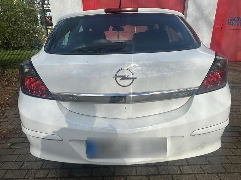 Gebraucht Opel Astra GTC 90 PS (66 kW) 2009 Weiß Kleinwagen