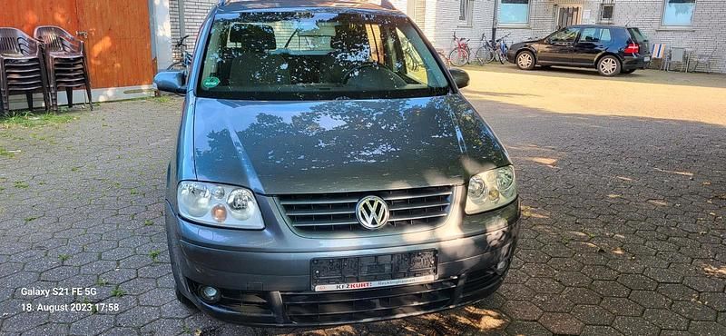 Grau Gebraucht 2003 VW Touran Van / Kleinbus | 1.250 € (Guter Preis) - Bild 1/4