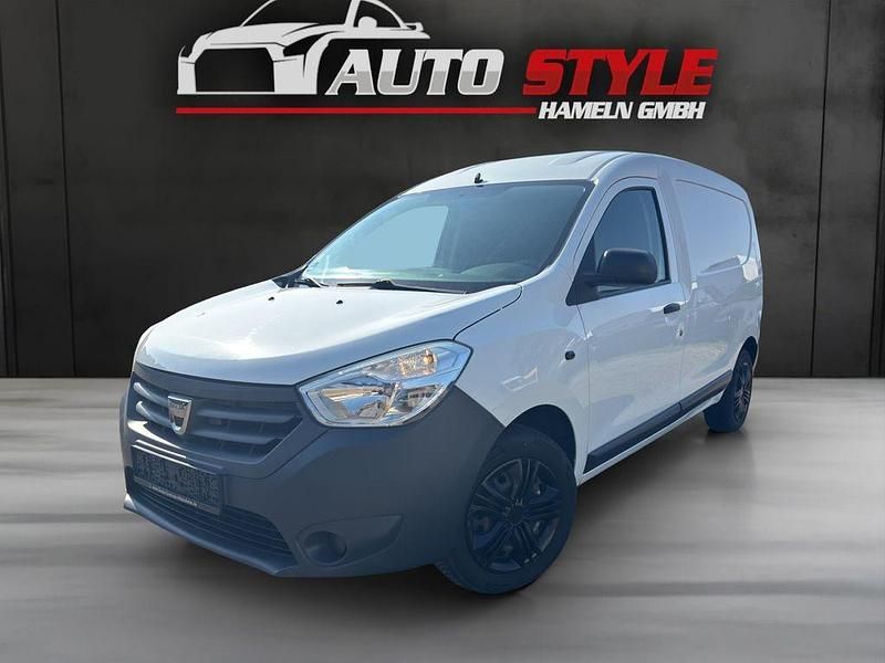 Weiß Gebraucht 2015 Dacia Dokker Ambiance Van | 3.390 € - Bild 1/4