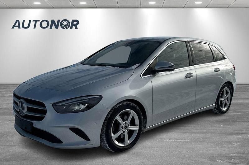 Gebraucht Mercedes B200 150 PS (110 kW) 2021 Silber Van / Kleinbus