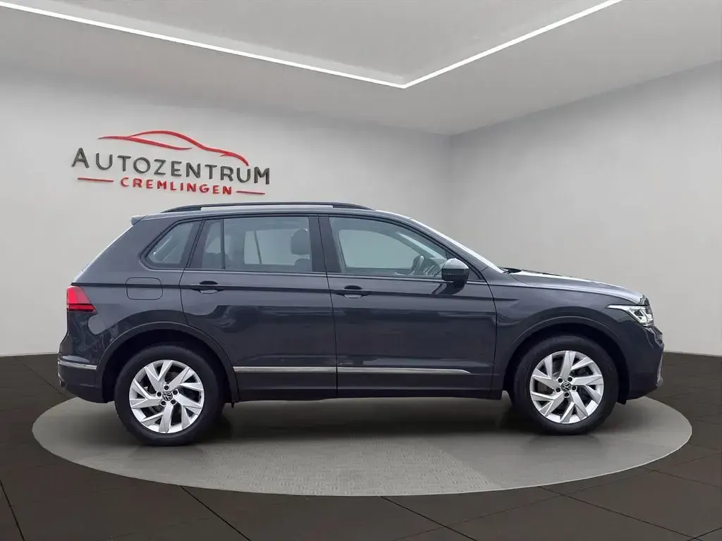 Gebraucht VW Tiguan 200 PS (147 kW) 2022 Grau SUV