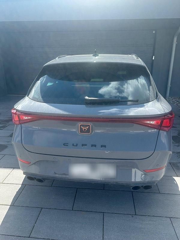 Gebraucht Cupra Leon VZ 310 PS (228 kW) 2022 Grau Kombi
