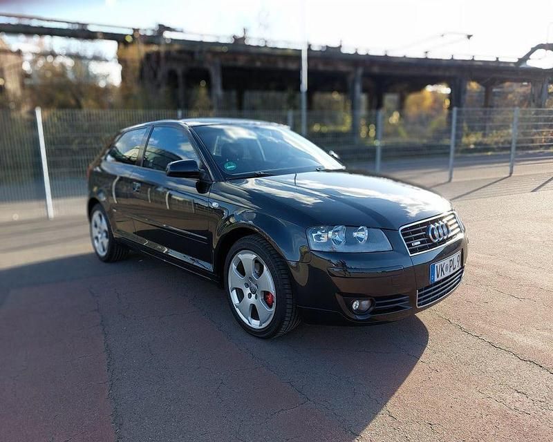 Schwarz Gebraucht 2004 Audi A3 Ambition Limousine | 2.400 € (Etwas zu teuer) - Bild 1/4