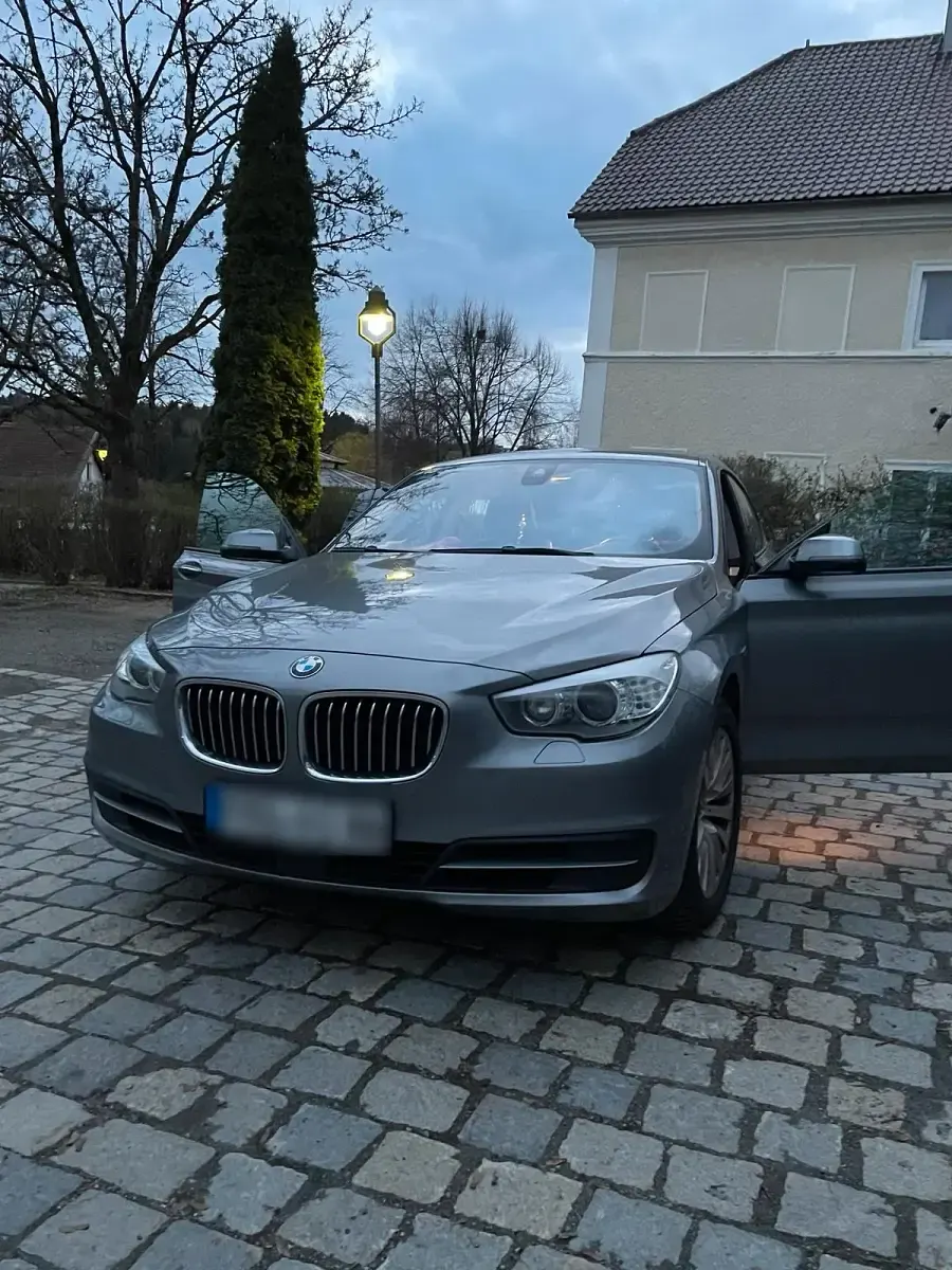 Gebraucht BMW 530 Gran Turismo 258 PS (189 kW) 2014 Grau Coupé