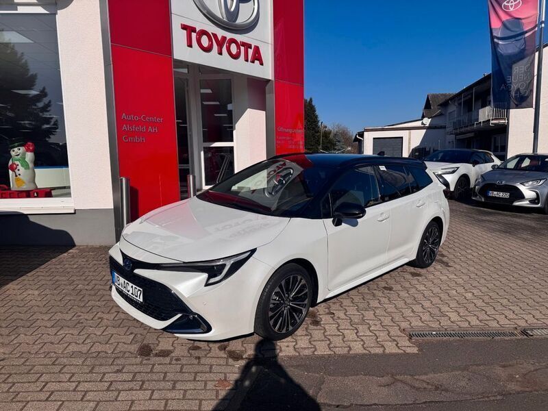 Neu Toyota Corolla 196 PS (144 kW) 2025 Weiß Limousine