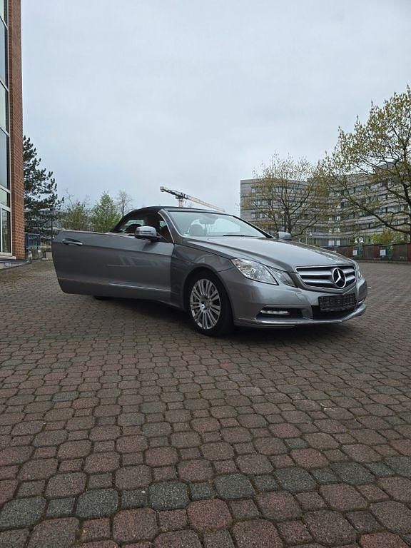Gebraucht Mercedes E350 Elegance 306 PS (225 kW) 2012 Grau Cabrio